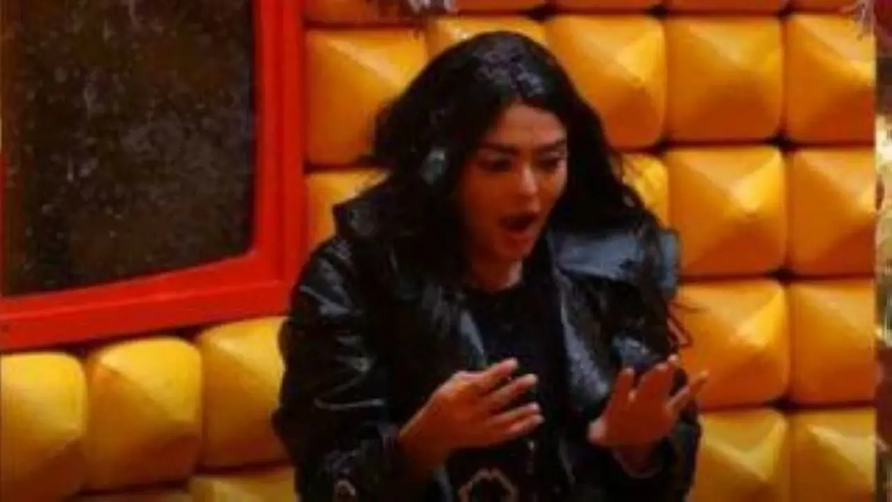 مواجهة ساخنة.. رامز جلال يحرج الفنانة أسماء جلال في برنامج رامز ليفل الوحش